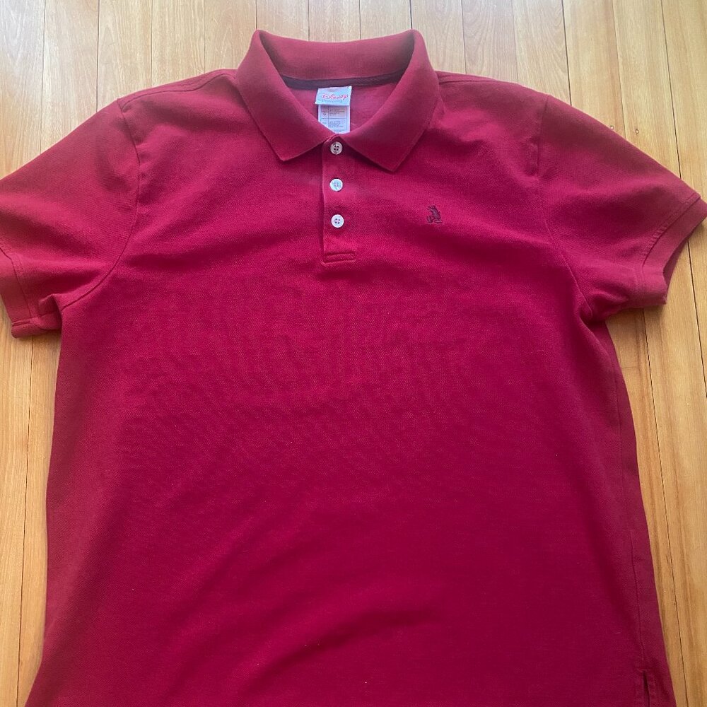 Men's Disney Red‎ Polo Shirt with Embroidered Mickey. Size Large.